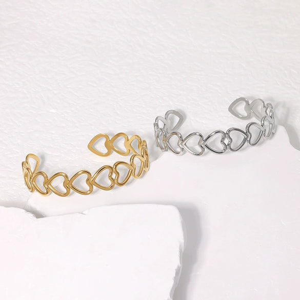 Wholesale Sweet Simple Love Heartd Titanium Steel Open Bracelet With Electroplating