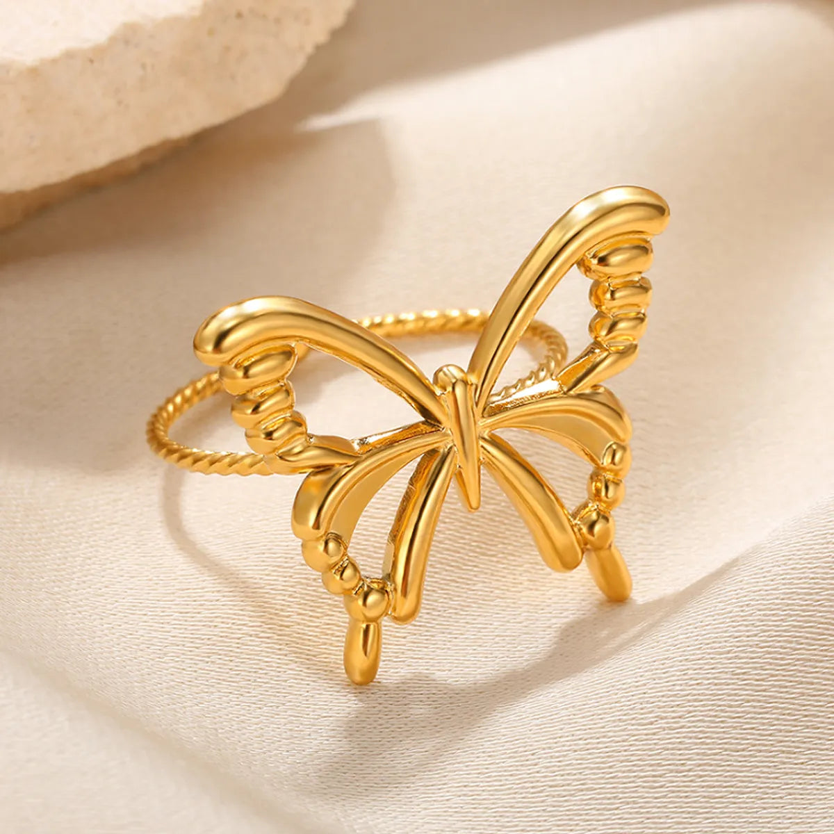 Sweet Simple Style Butterfly Stainless Steel Plating Hollow Out 18k Gold Plated Rings