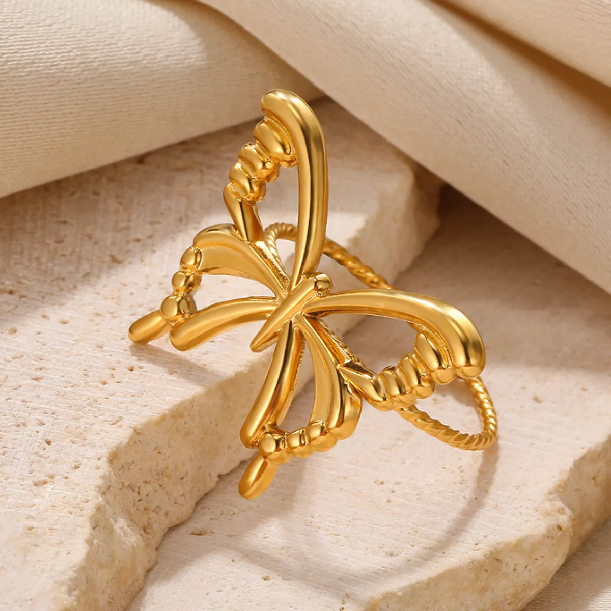 Sweet Simple Style Butterfly Stainless Steel Plating Hollow Out 18k Gold Plated Rings