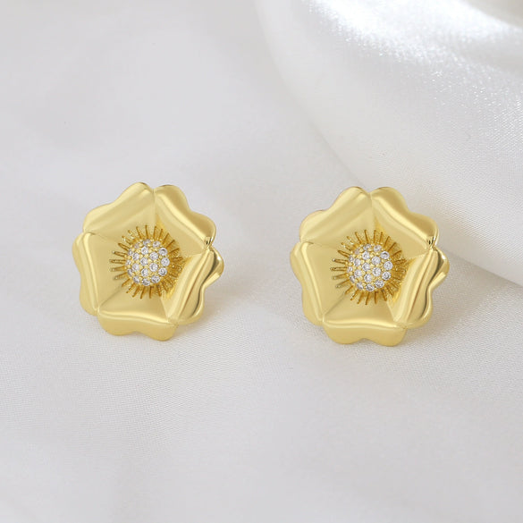 Wholesale Sweet Style Flower Shape Copper Goldplated Earrings For Women