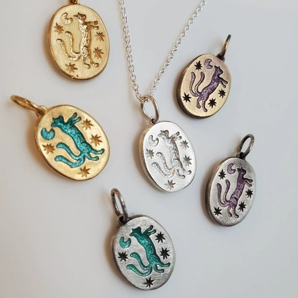 Wholesale Tarot Necklace Handmade Painted Mythical Element Oval With Moonlight Cat Two Tail Animal Zodiac Pattern Titanium Steel Electroplating