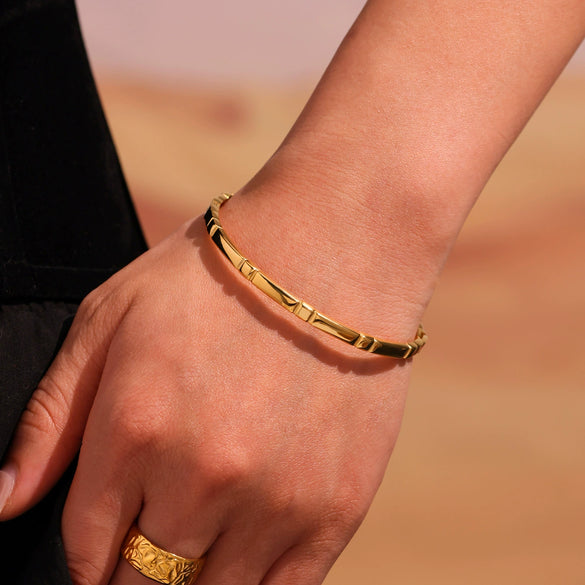 Wholesale Thin Circle Stainless Steel 18K Gold Plated Stacked Bracelet With Electroplating Process