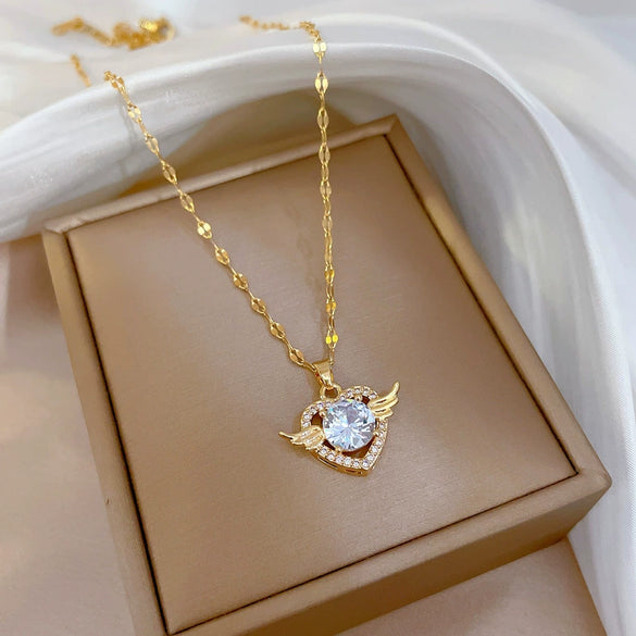 Wholesale Titanium Steel And Copper Diamondencrusted Geometric Fourleaf Flower Women's Necklace
