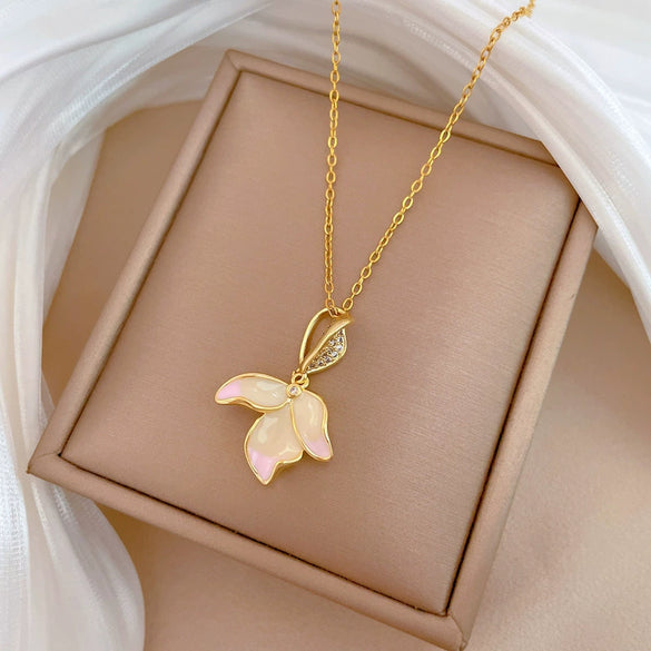 Wholesale Titanium Steel And Copper Geometric Pendant Women's Allmatch Clavicle Necklace With Zircon And Drop Oil Flower Design
