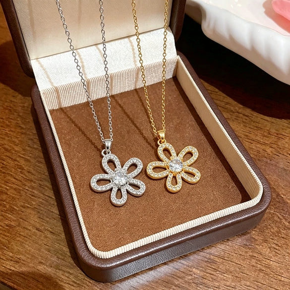 Wholesale Titanium Steel And Copper Inlaid With Zircon Flower Pendant Oshaped Chain Necklace For Women Light Luxury Style