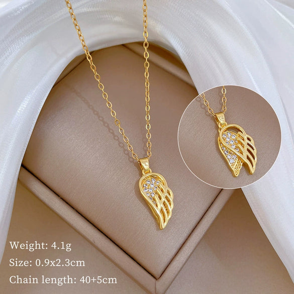 Wholesale Titanium Steel And Copper Necklace With Geometric Pattern And Diamond Inlay And Real Gold Electroplated For Women