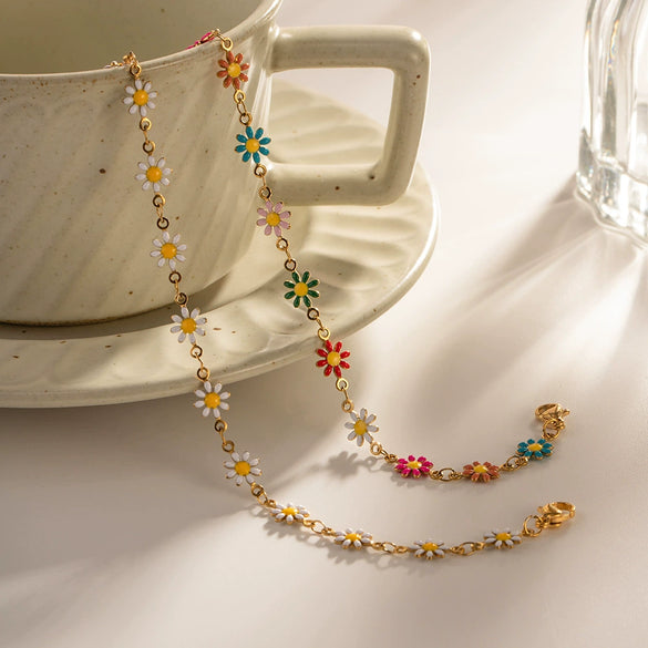Wholesale Titanium Steel And Stainless Steel Electroplated Clavicle Chain With Geometric Pattern Bracelet And Daisy Pendant