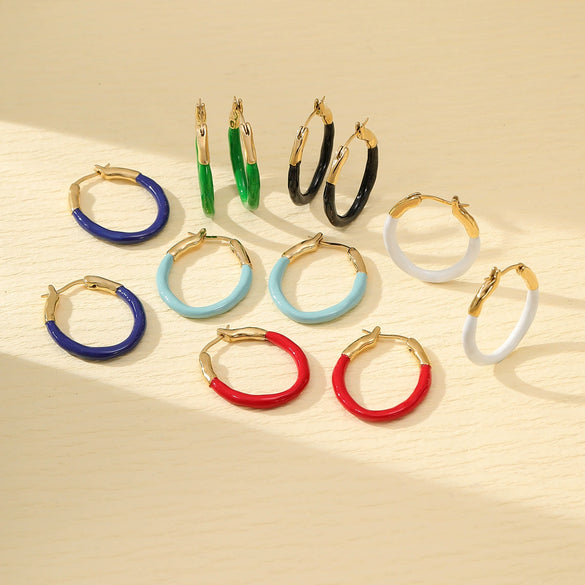 Wholesale Titanium Steel And Stainless Steel Retro Geometric Round Earrings With Oil Dropping Design And Electroplating Treatment For Women