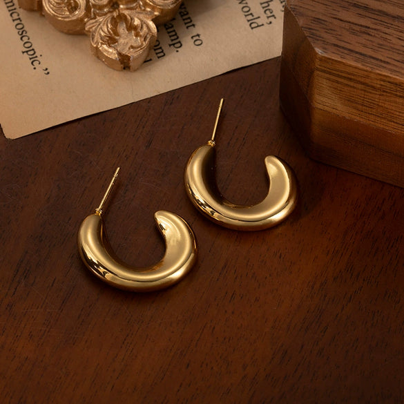 Wholesale Titanium Steel Asymmetrical Cshaped Electroplated Women's Simple Style Earrings