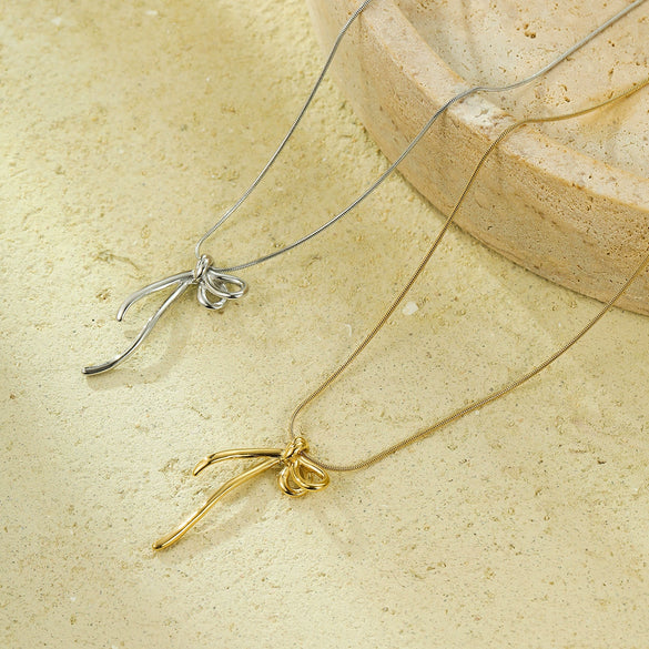 Wholesale Titanium Steel Bow Pendant Collarbone Necklace 18K Gold Plated Fashion Jewelry