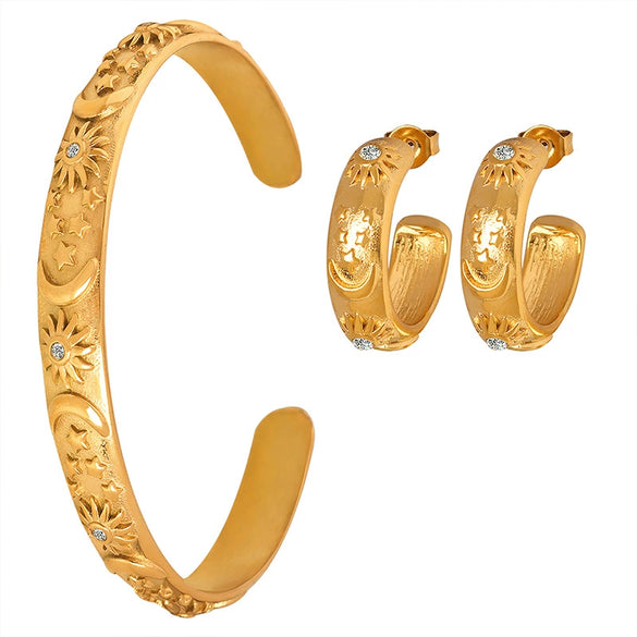 Wholesale Titanium Steel Bracelet And Earrings Set With Zircon Pendants Embossed Stereoscopic Design Electroplated French Court Style Non Fading Elegant Temperament Niche Fashion