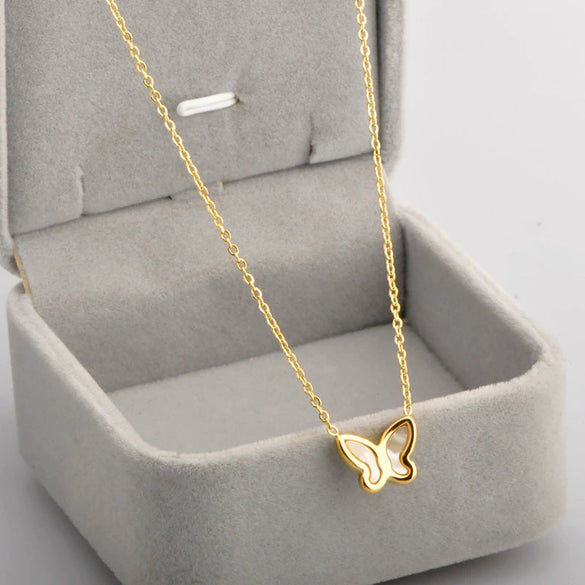 Wholesale Titanium Steel Butterfly Bow Pendant Clavicle Necklace For Female With Electroplating And Cartoon Style