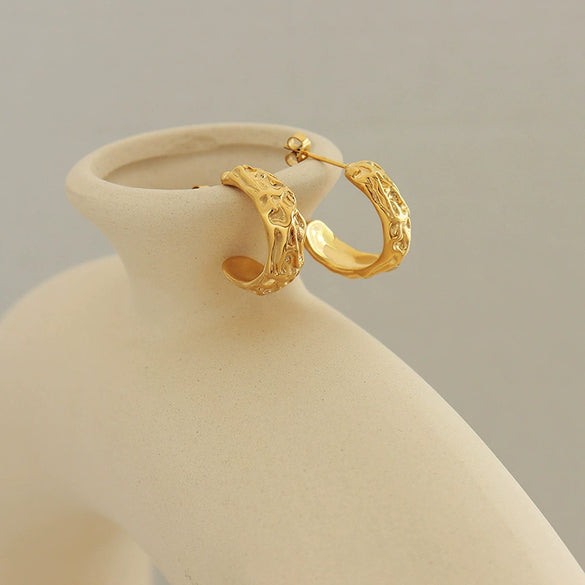 Wholesale 316L Stainless Steel Cshaped Earrings With 18K Gold Plated Retro And Elegant Personality Style