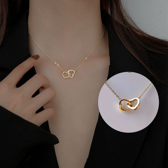 Wholesale Titanium Steel Double Ring Heart Shaped Clavicle Chain Necklace With 18K Gold Electroplating