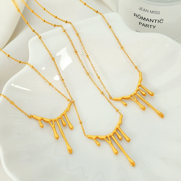 Wholesale 316L Stainless Steel Dropshaped Electroplated Simple Clavicle Necklace For Women