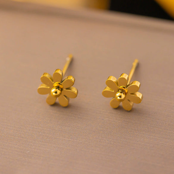Wholesale Titanium Steel Electroplated Minimalist Geometric Daisy Pendant Accessories Set For Women Necklaces Earrings Bracelet Ring