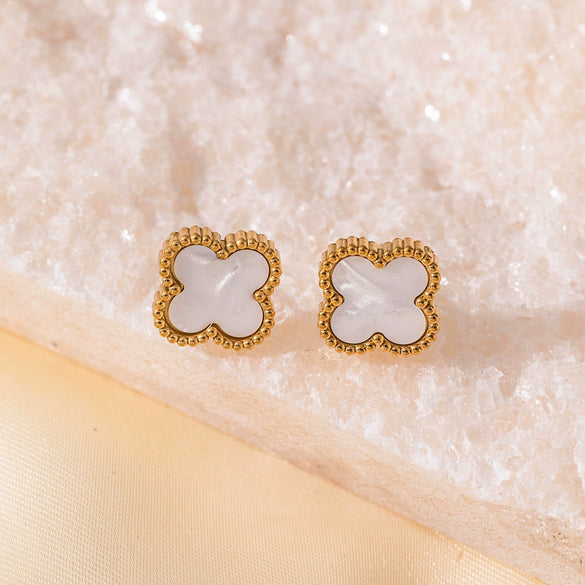 Wholesale Titanium Steel Electroplated Plants And Flowers Four Leaf Clover Five Leaf Petals Earrings Bracelet Necklace Set For Women