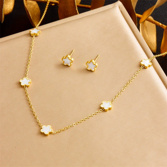 Wholesale Titanium Steel Five Leaf Flower Star Earrings With 18K Furnace Vacuum Plating For Women