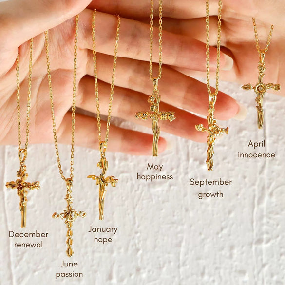 Wholesale Titanium Steel Flower Retro Necklace With 18K Gold Plating