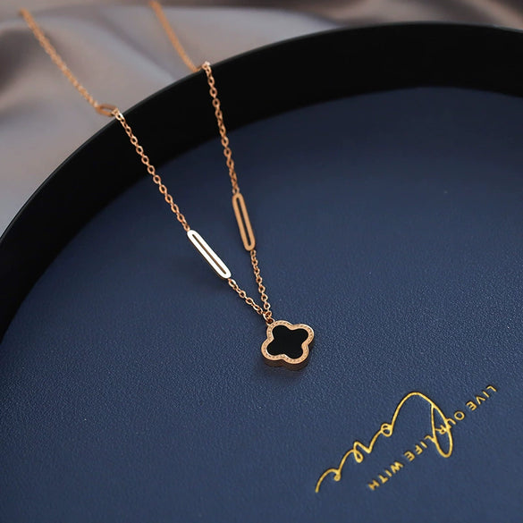 Wholesale Titanium Steel Fourleaf Clover Geometric Style Electroplated Female Necklace