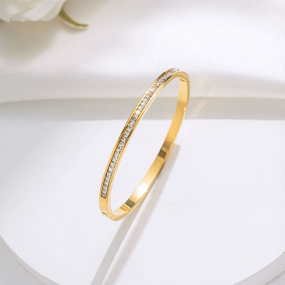 Wholesale Titanium Steel Fourleaf Clover Seiko Bracelet For Girls