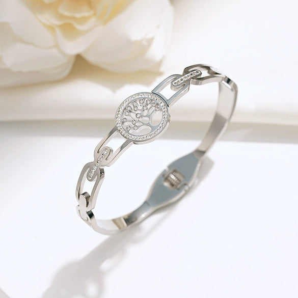 Wholesale Titanium Steel Fourleaf Clover Seiko Bracelet For Girls