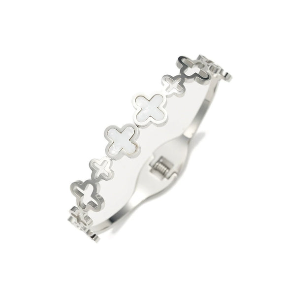 Wholesale Titanium Steel Fourleaf Clover Seiko Bracelet For Girls