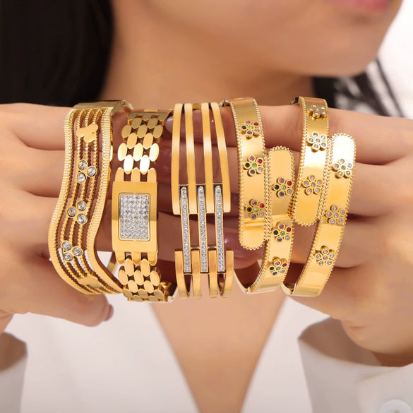 Wholesale Titanium Steel Geometric Bracelet With Diamond Embedded Electroplated Light Luxury Design