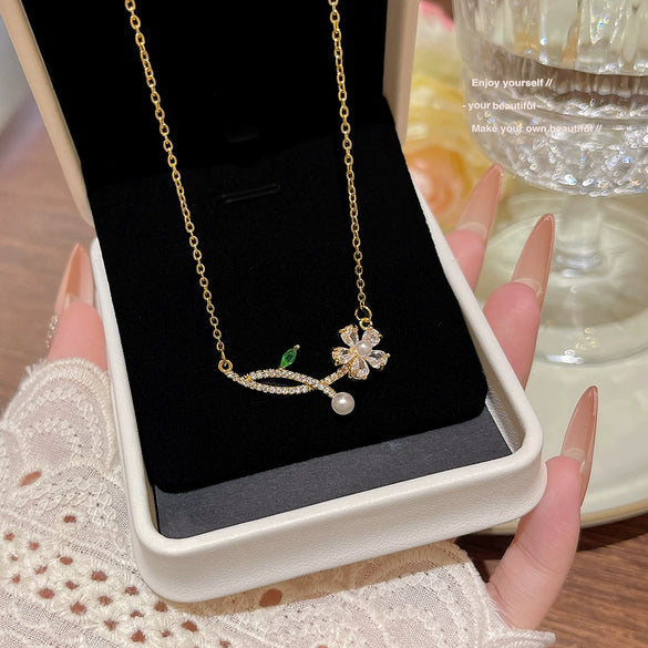 Wholesale Titanium Steel Geometric Clavicle Chain Necklace Set With Zirconia For Women