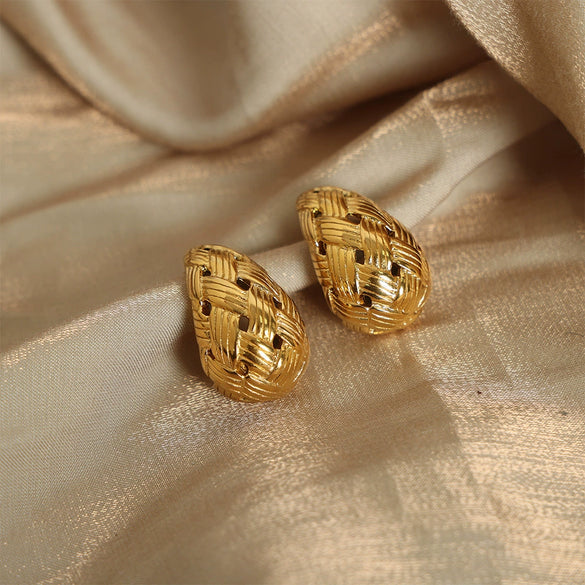 Wholesale Titanium Steel Geometric Drop Shaped Earrings Plated 18K Gold With Woven Texture And Simple Style