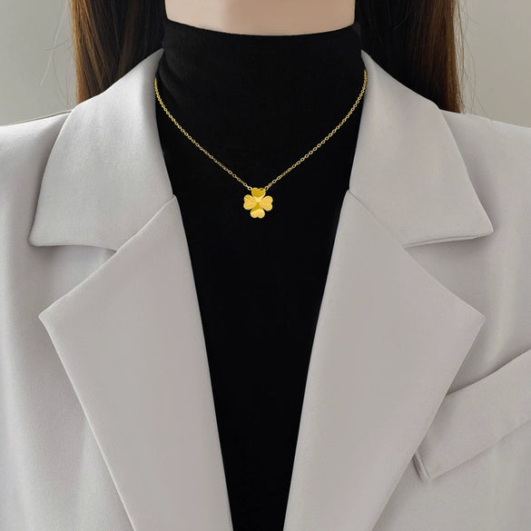Wholesale Titanium Steel Geometric Electroplated Unisex Lucky Grass Design Clavicle Necklace