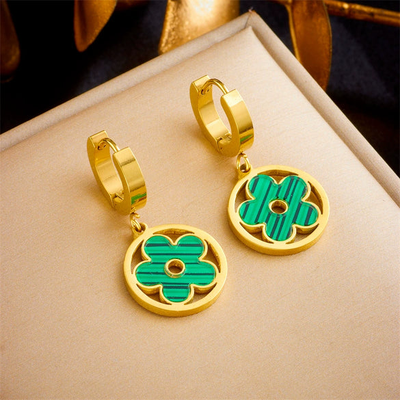 Wholesale Titanium Steel Geometric Hollow Flower Earrings With Electroplating For Women Simple Retro Style