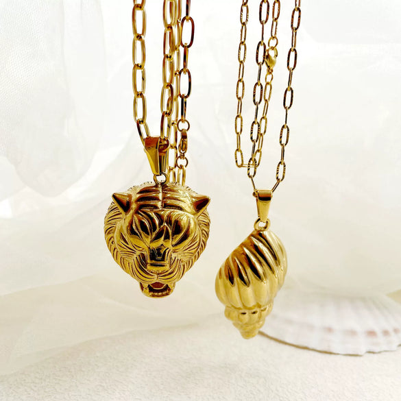 Wholesale Titanium Steel Geometric Lion Head Conch Pendant Necklace With 18K Real Gold Plated Electroplating For Women