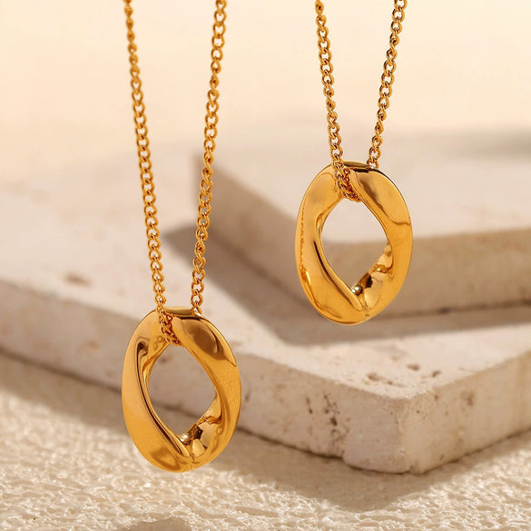 Wholesale 316L Stainless Steel Geometric Oval Pendant Necklace For Women Cold Style Electroplated