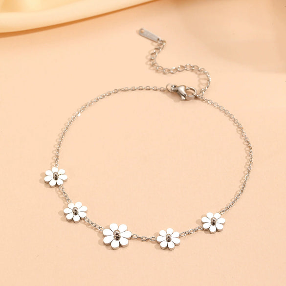 Wholesale Titanium Steel Geometric Pattern Ball Chrysanthemum Pendant Bracelet For Women Light Luxury Retro Style Electroplated Nonfading