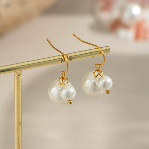 Wholesale Titanium Steel Geometric Retro Minimalist Pearl Stud Earrings With Pvd Vacuum Real Gold Electroplating For Girls