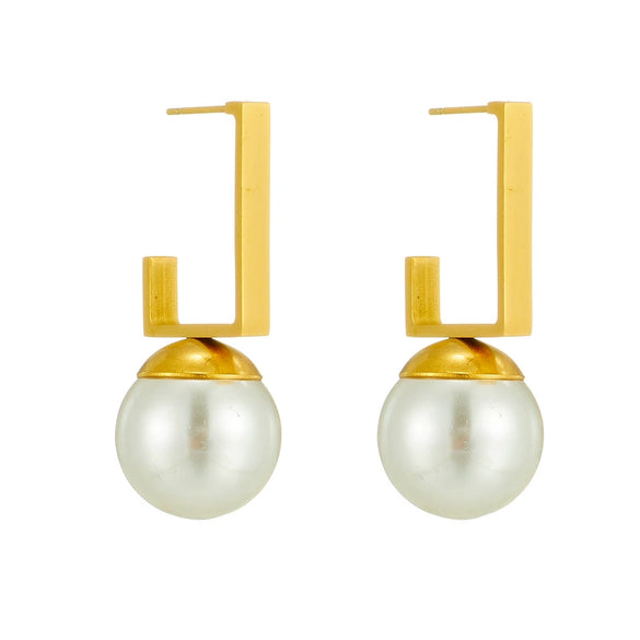 Wholesale Titanium Steel Geometric Retro Pearl Earrings For Women With Electroplating