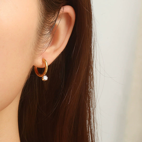 Wholesale Titanium Steel Geometric Round Claw Drill Electroplated Women's Earrings