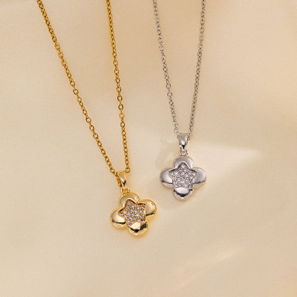 Wholesale Titanium Steel Geometric Snake Bone Chain Necklace For Women With Electroplating And Star Four Flower Pendant Simple Fashion Design