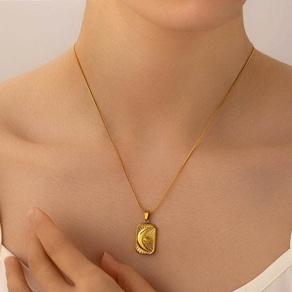 Wholesale Titanium Steel Geometric Star Moon Necklace Fashion Niche Electroplating Design For Women