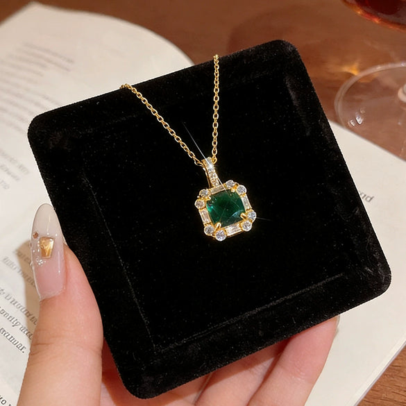 Wholesale Titanium Steel Geometric Zircon Inlaid Pendant Necklace For Women