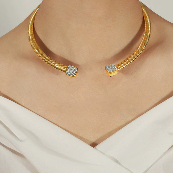 Wholesale 316L Stainless Steel Goldplated Bladeshaped Geometric Collar Jewelry Fashion Design