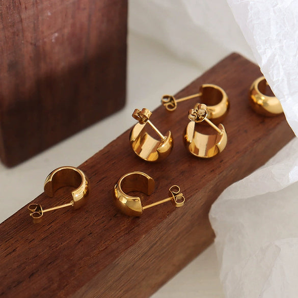 Wholesale 316L Stainless Steel Goldplated Cshaped Earrings Antique Style Geometric Design