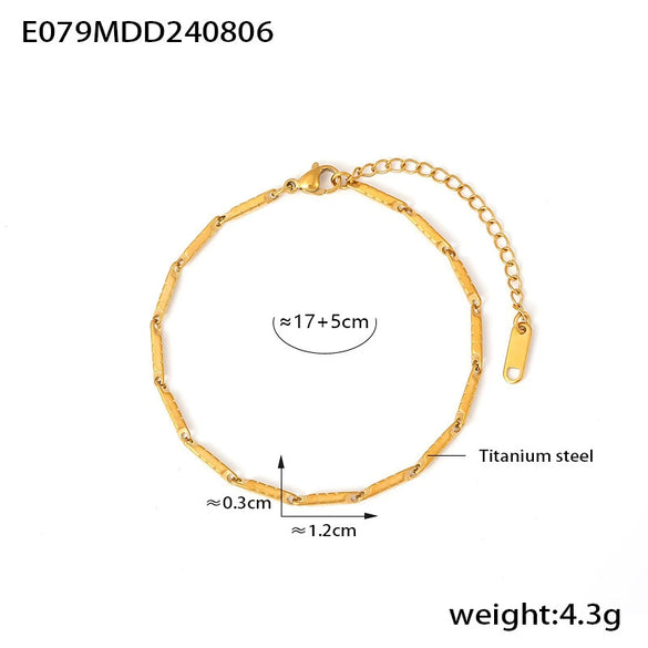 Wholesale Titanium Steel Goldplated Fashion Necklace And Bracelet With Diamond Carved Pattern For Women