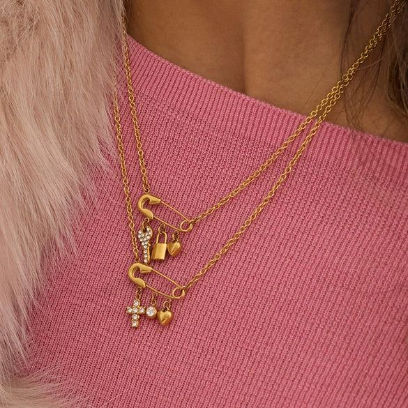 Wholesale Titanium Steel Heart And Geometric Shaped Necklace For Women With Plating Process Featuring A Touch Of Luxury And A Niche Design
