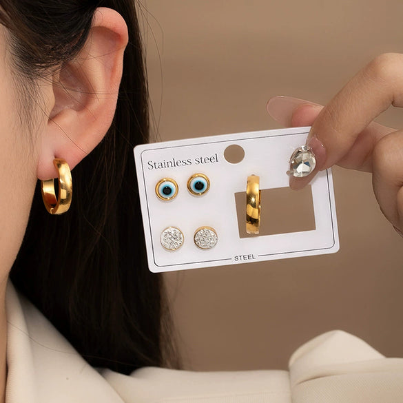 Wholesale Titanium Steel Heart Shape Earrings Set Simple Style With Electroplating For Women
