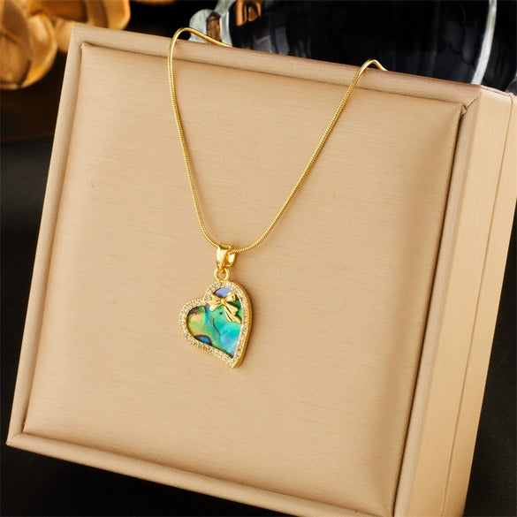 Wholesale Titanium Steel Heart Shape Pendant Necklace With Electroplating Fashion Light Luxury Design For Women