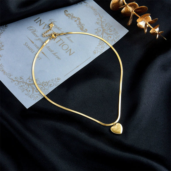 Wholesale Titanium Steel Heart Shape Pendant Snake Bone Chain Necklace For Women With Electroplating Design