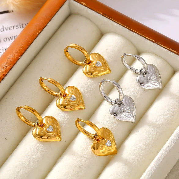 Wholesale 316L Stainless Steel Heart Shaped Niche Style Electroplated Diamond Hammer Love Earrings For Women