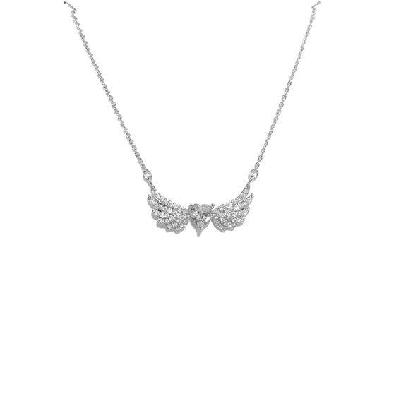 Wholesale Titanium Steel Heart Wings Diamond Micro Inlaid Pendant Necklace For Women Light Luxury Niche Design Ochain Highgrade Jewelry